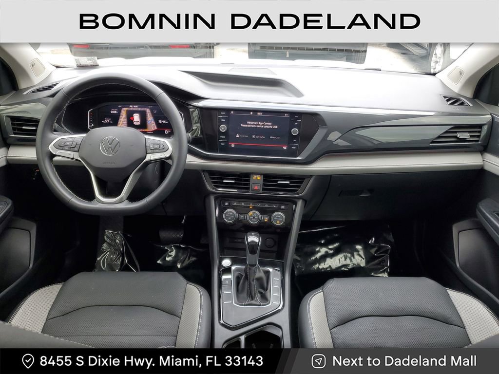 Used 2022 Volkswagen Taos SEL w/ Panoramic Sunroof Package image 13