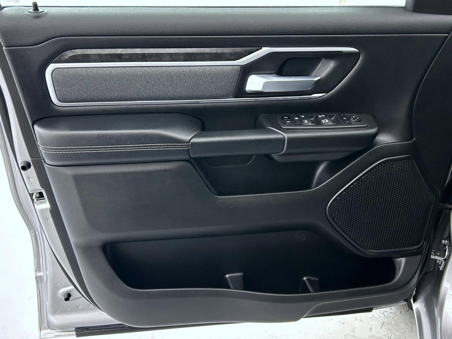 Certified 2022 RAM 1500 Big Horn AWD/4WD image 9