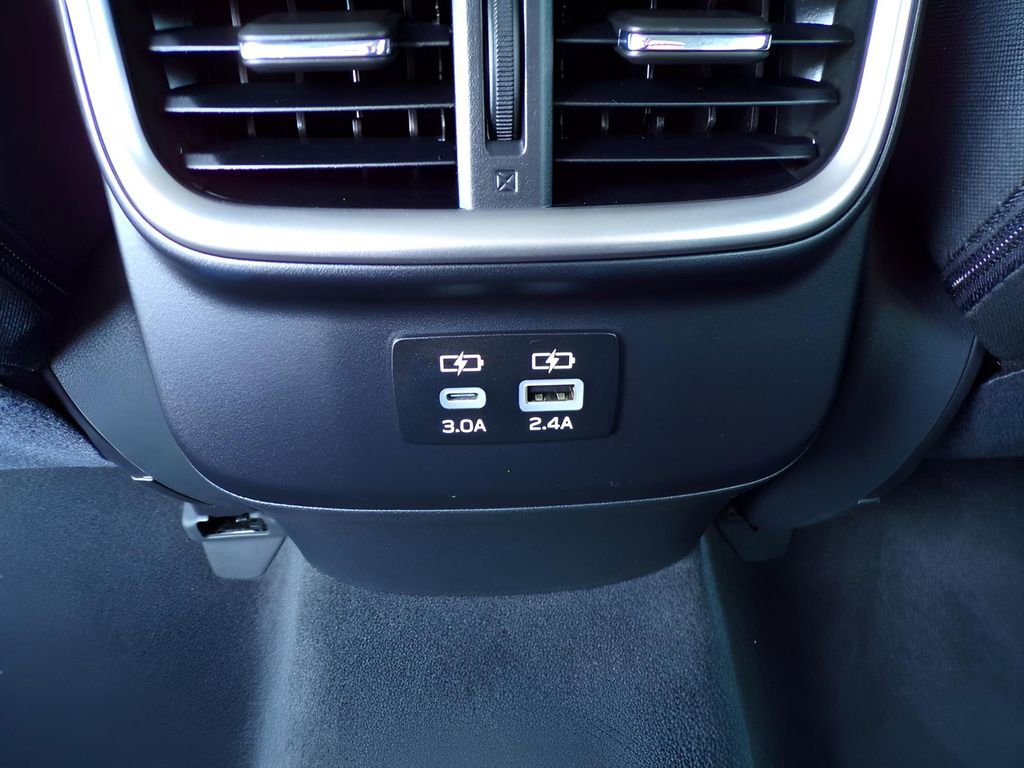 Used 2024 Subaru Outback Premium image 14