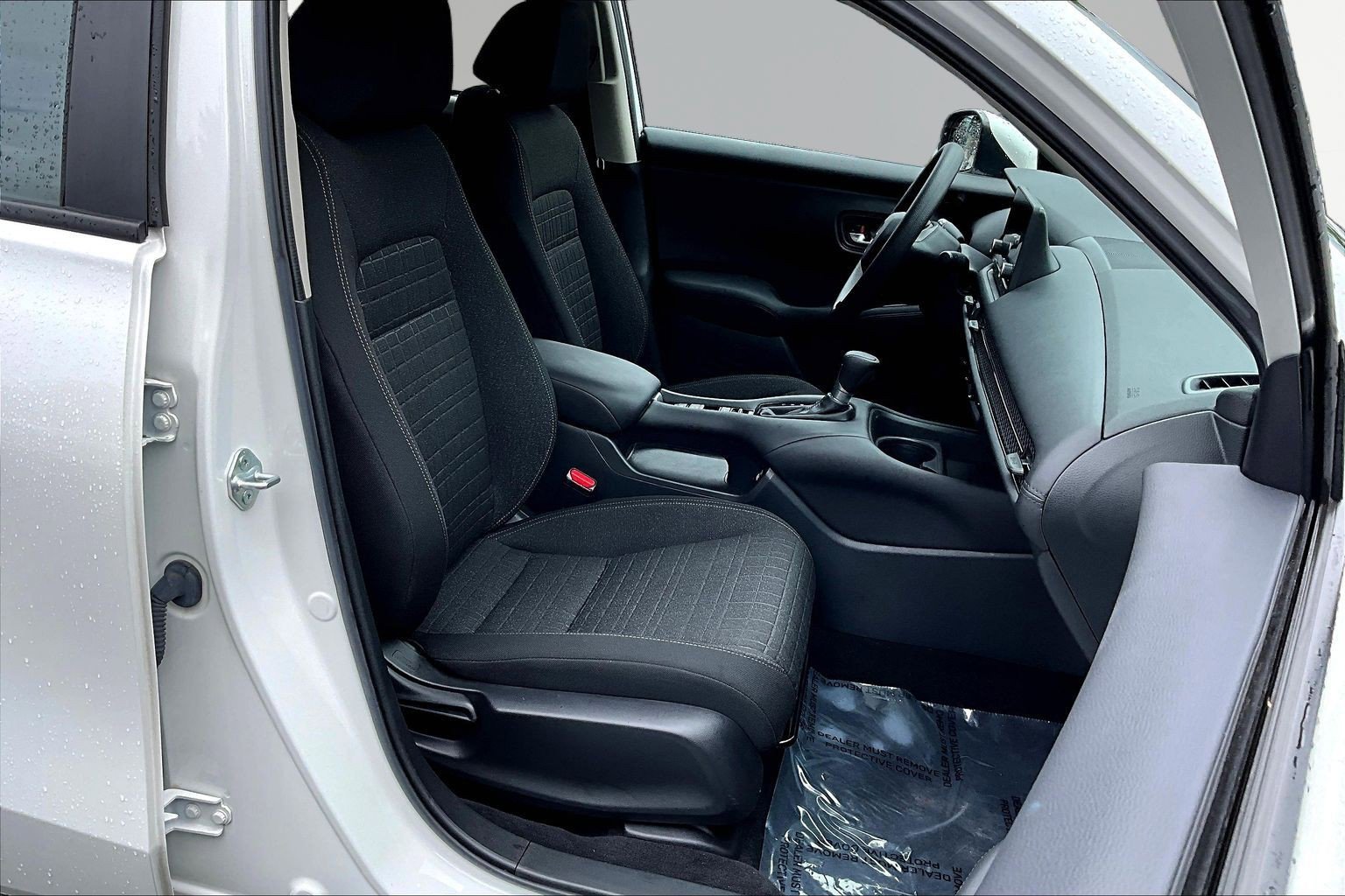 Used 2023 Honda HR-V LX image 29