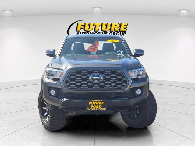 Used 2023 Toyota Tacoma TRD Off-Road w/ Advanced Technology Package AWD/4WD image 2