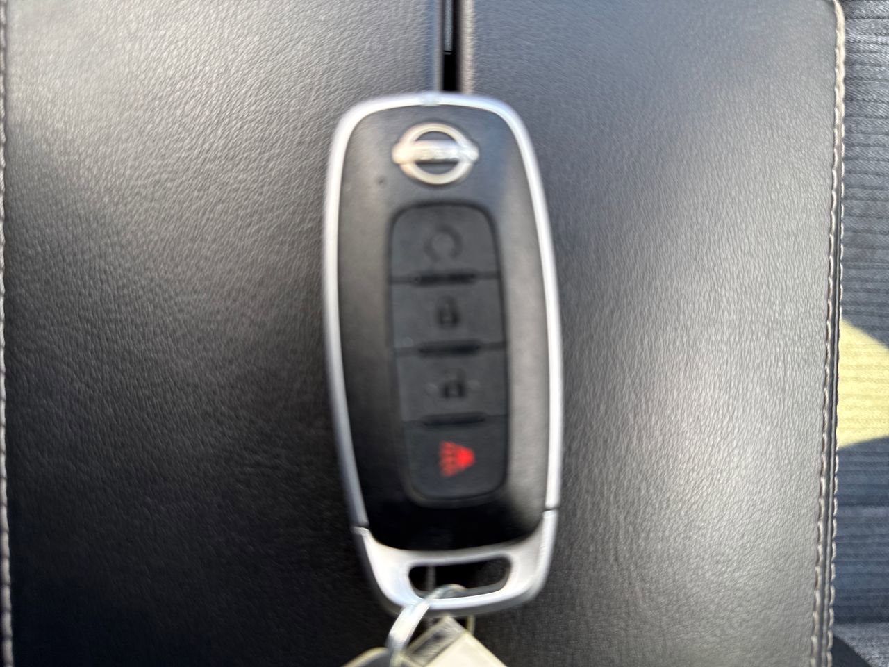 Used 2023 Nissan Rogue SV AWD/4WD image 25
