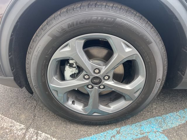 New 2025 Ford Escape ST-Line w/ Tech Pack #1 FWD image 4