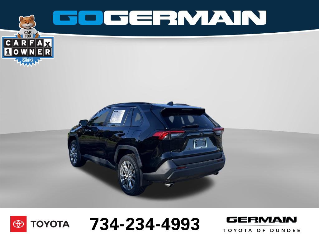 Used 2022 Toyota RAV4 XLE Premium AWD/4WD image 10