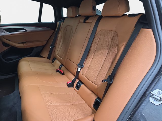 Used 2023 BMW X4 xDrive30i AWD/4WD image 13