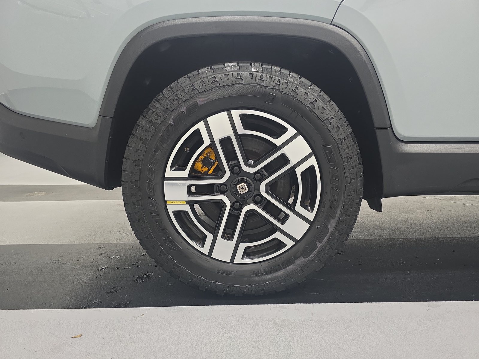 Used 2022 Rivian R1T Adventure AWD/4WD image 12