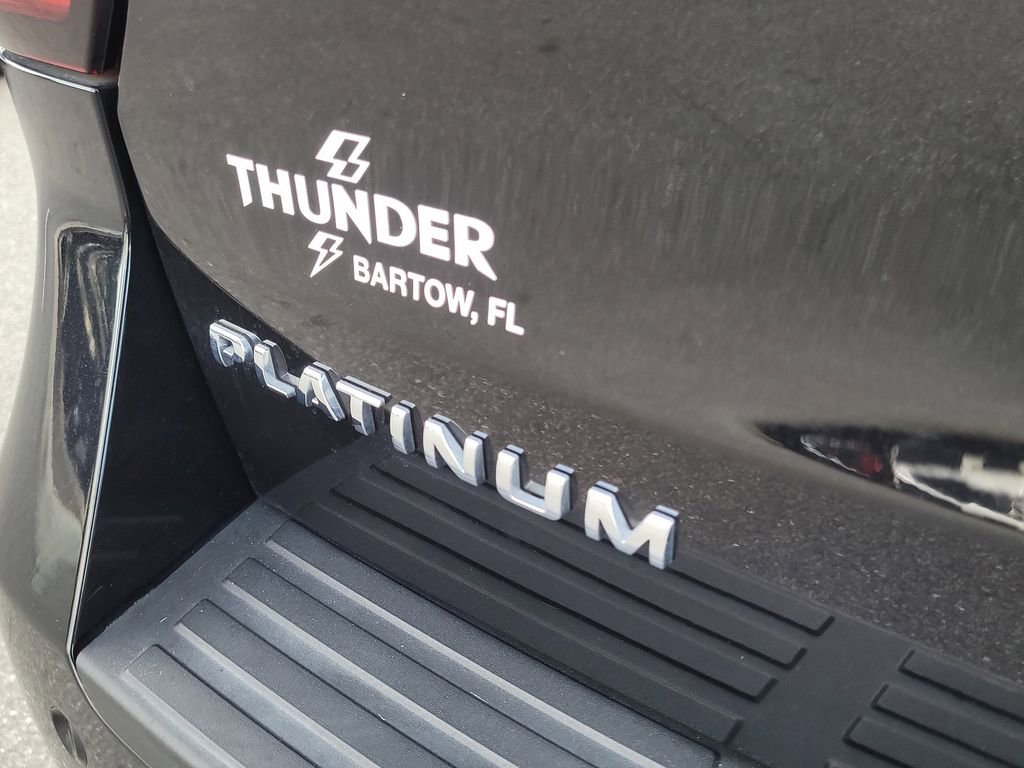 Used 2023 Ford Expedition Platinum image 6