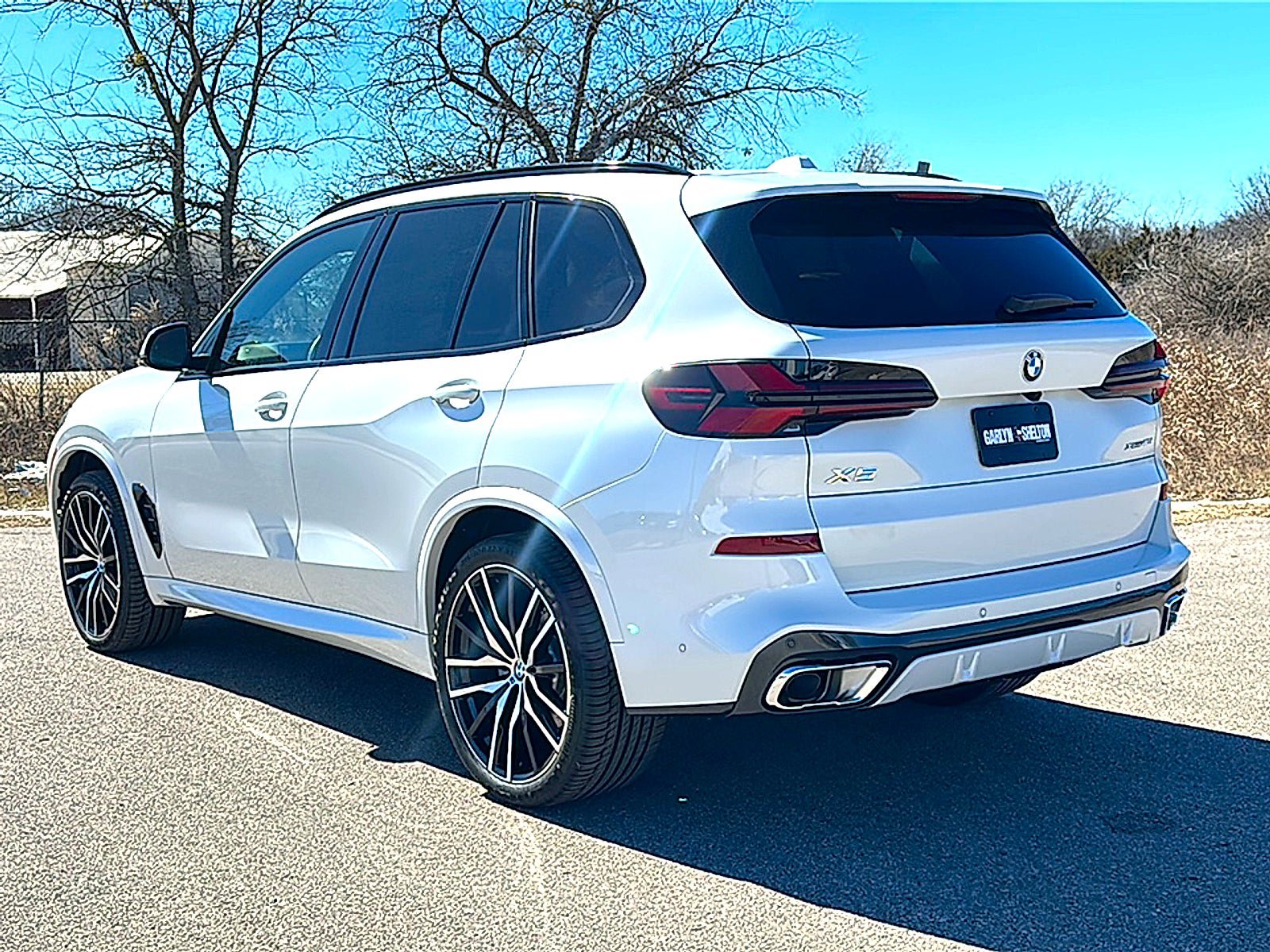 New 2026 BMW X5 xDrive40i w/ M Sport Package AWD/4WD image 6