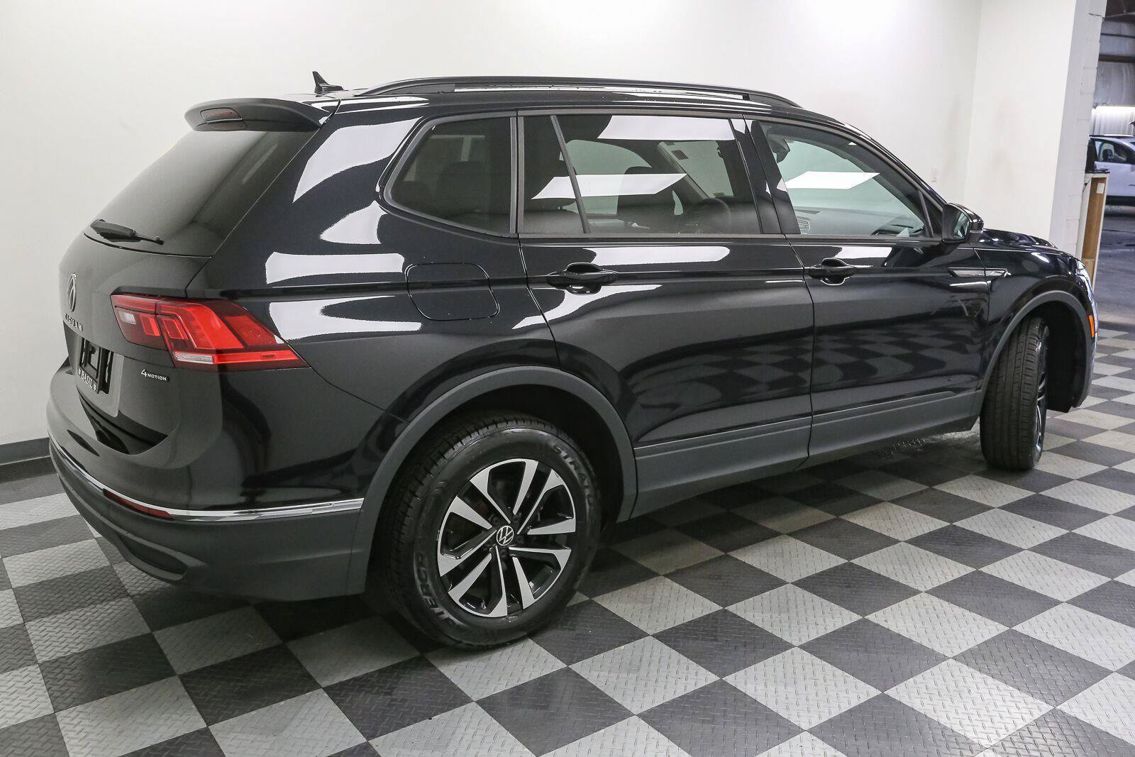 Certified 2022 Volkswagen Tiguan S AWD/4WD image 10