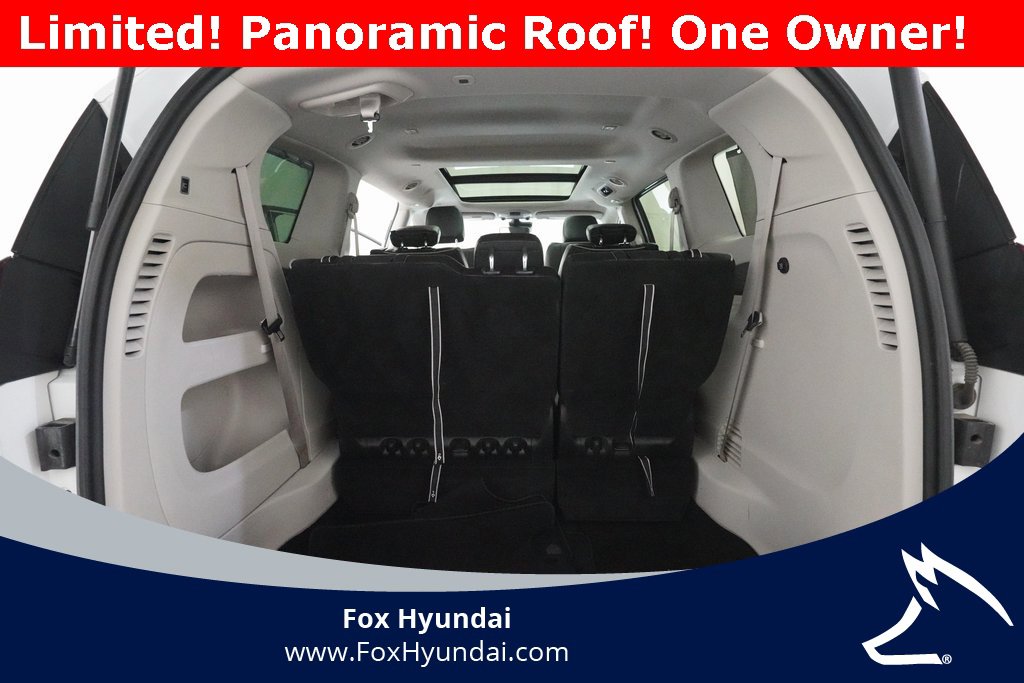 Used 2024 Chrysler Pacifica Limited image 10