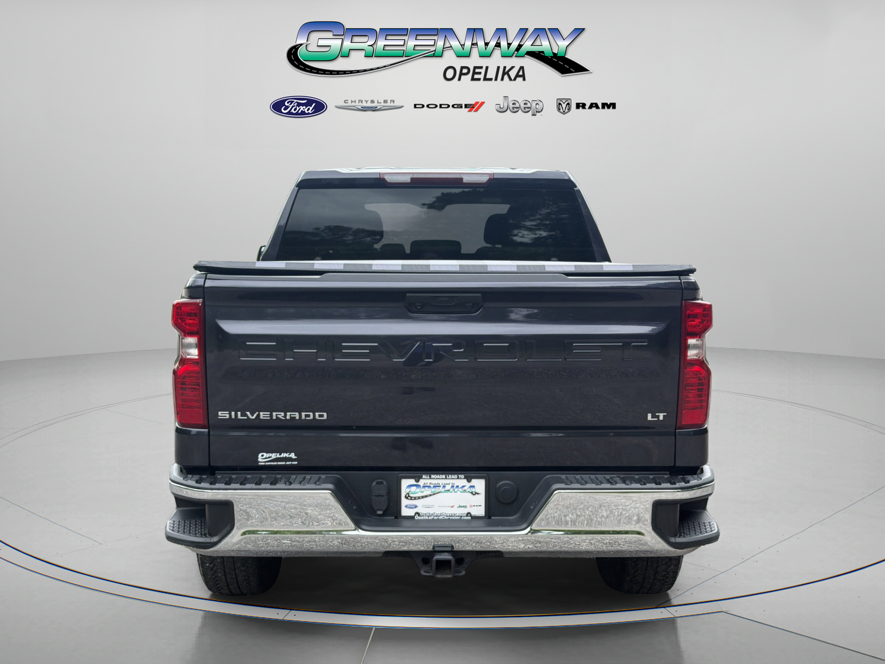 Used 2022 Chevrolet Silverado 1500 LT AWD/4WD image 5