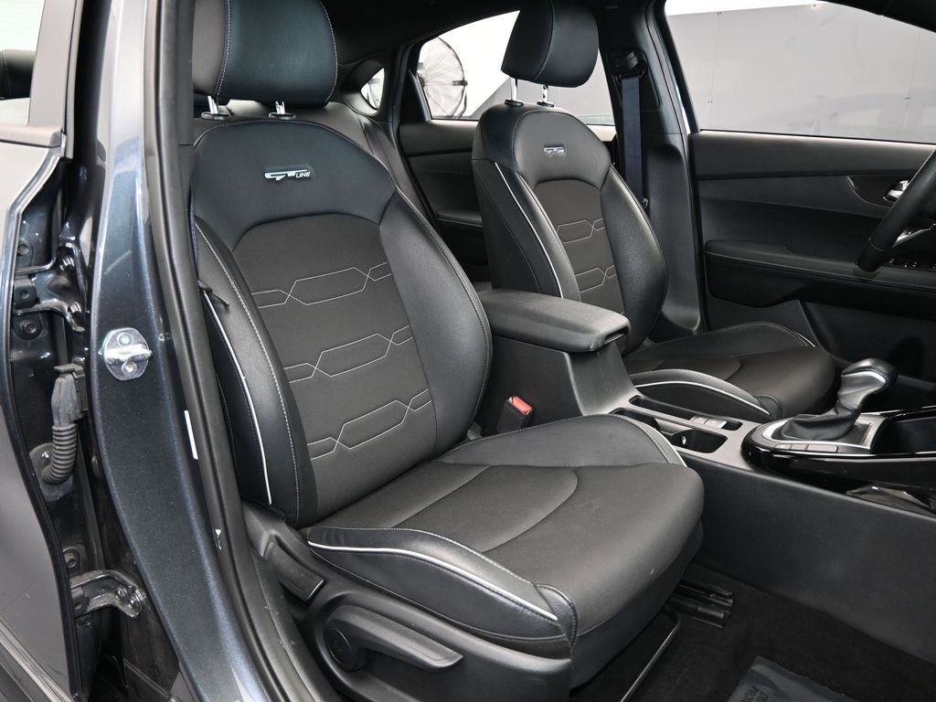 Used 2024 Kia Forte GT-Line image 43