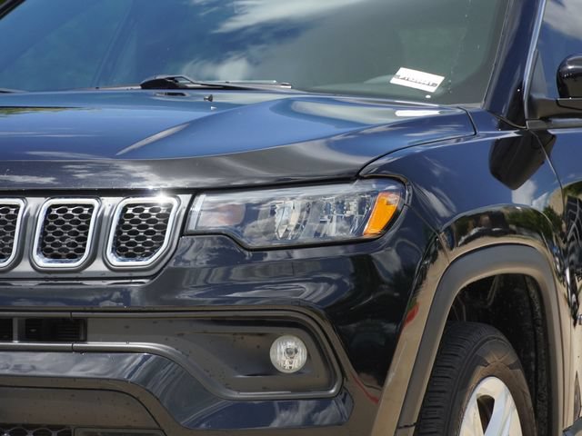 Certified 2023 Jeep Compass Latitude AWD/4WD image 4