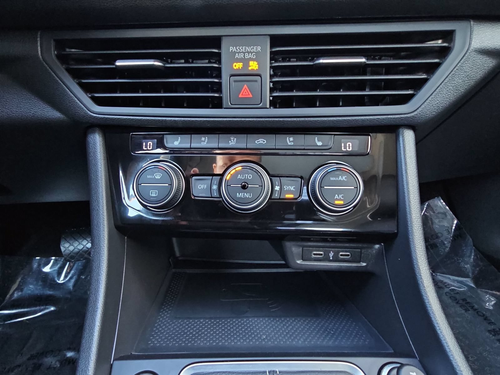 Used 2022 Volkswagen Jetta SEL FWD image 22