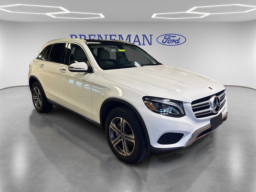 Used 2019 Mercedes-Benz GLC 300 4MATIC image 3