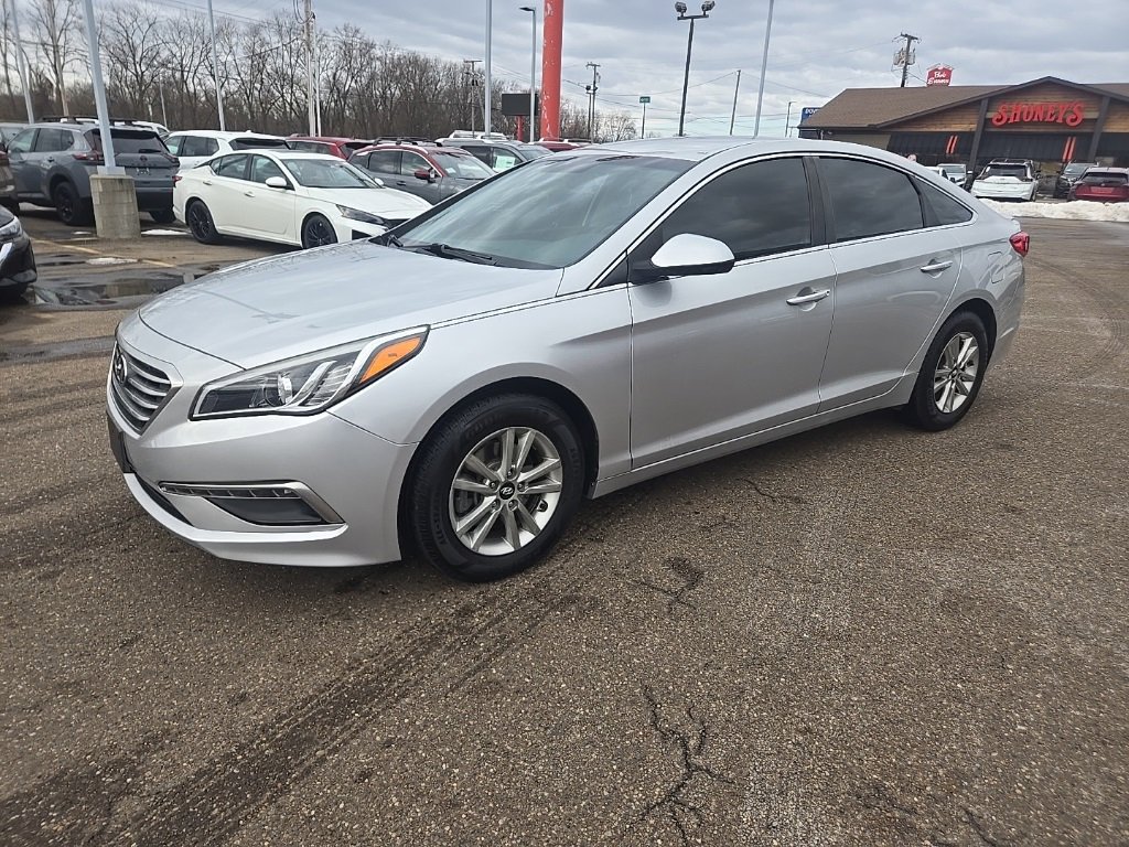 Used 2015 Hyundai Sonata SE w/ Option Group 09 image 3