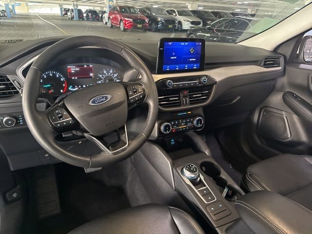 Used 2022 Ford Escape SEL image 6