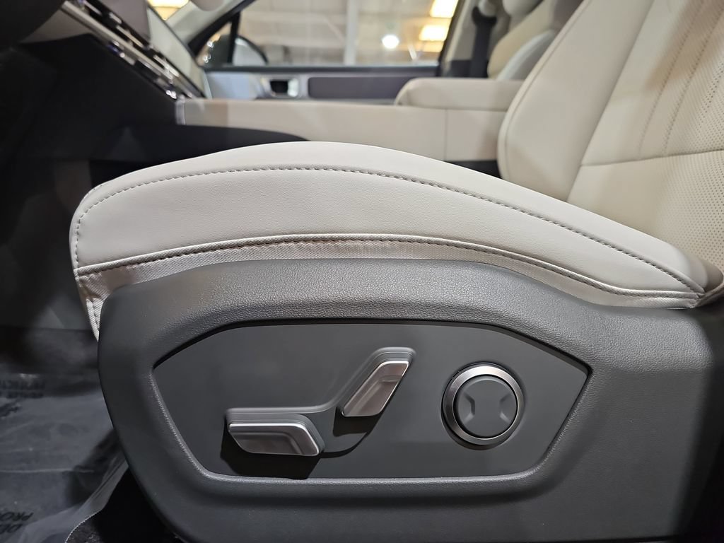 New 2026 Hyundai Santa Fe SEL FWD image 28