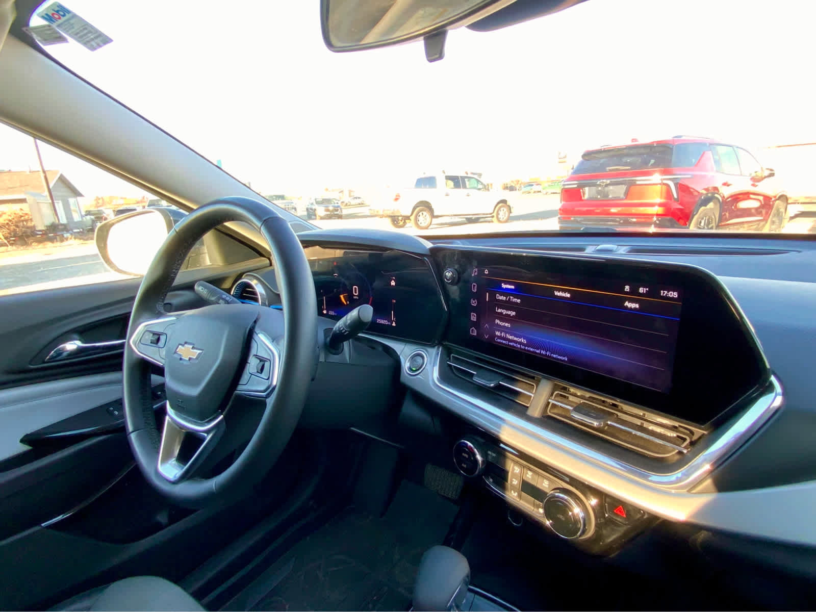 Certified 2025 Chevrolet Trax LT w/ Driver Confidence Package image 36