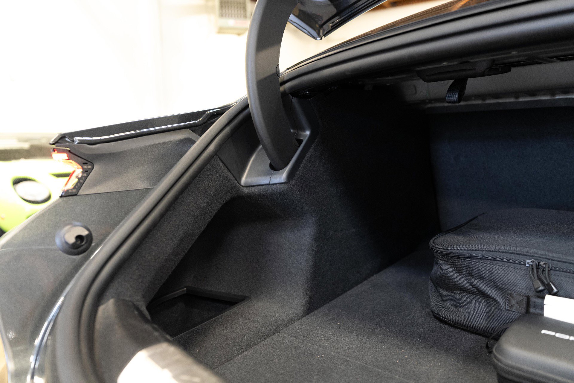Used 2025 Porsche Taycan RWD image 93