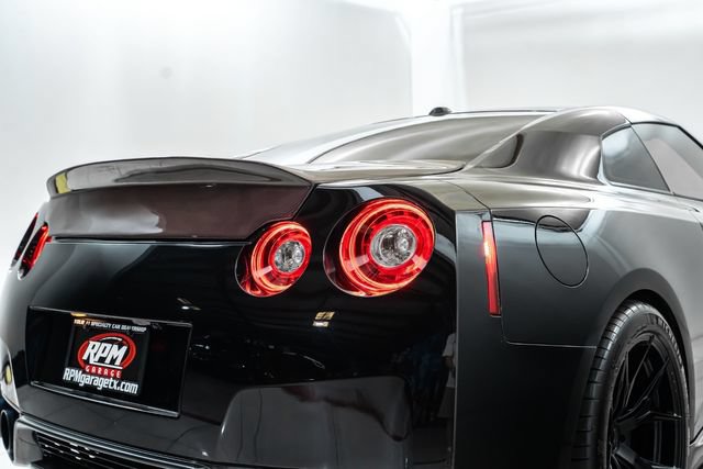 Used 2015 Nissan GT-R Premium AWD/4WD image 12