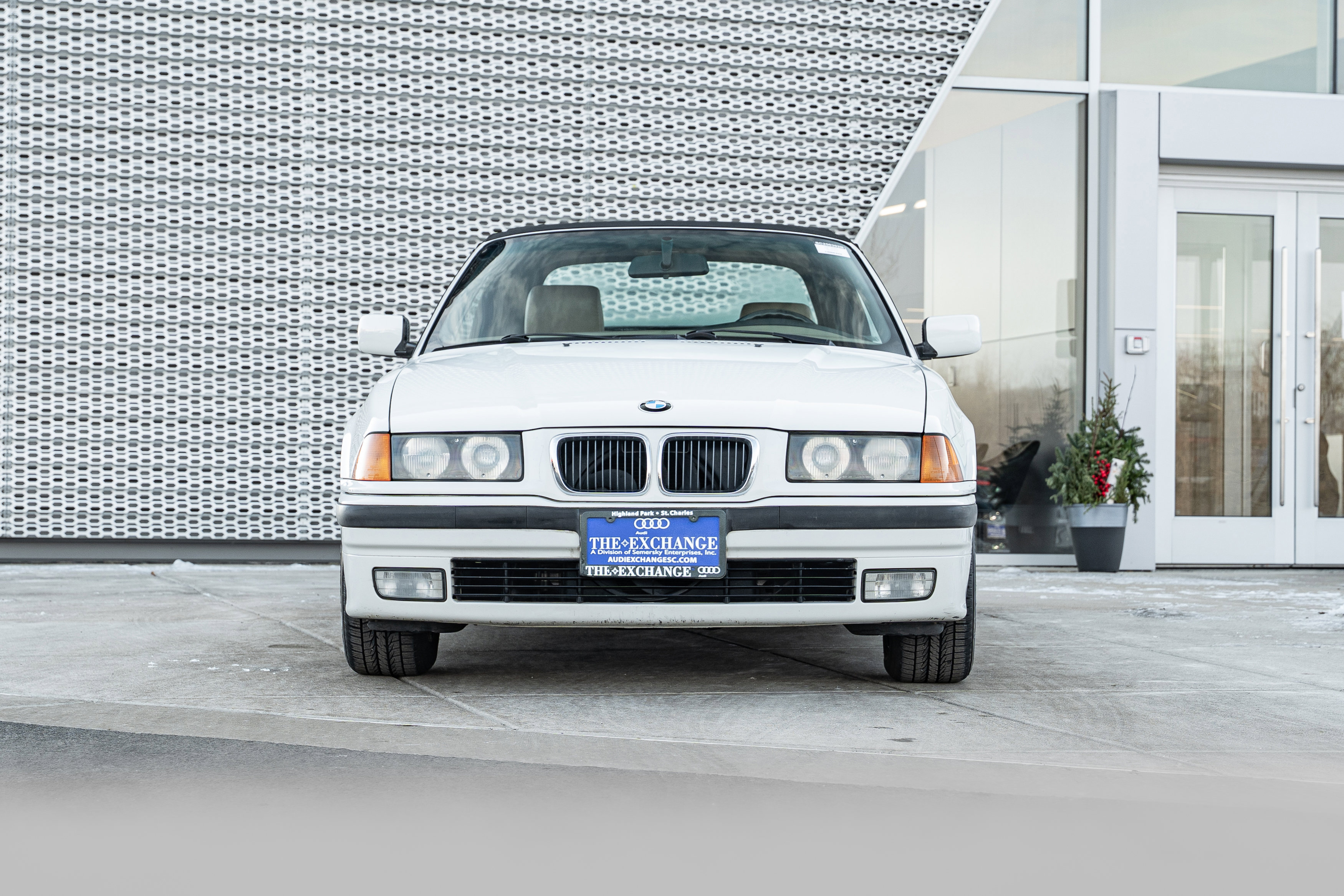 Used 1999 BMW 328i Convertible image 23