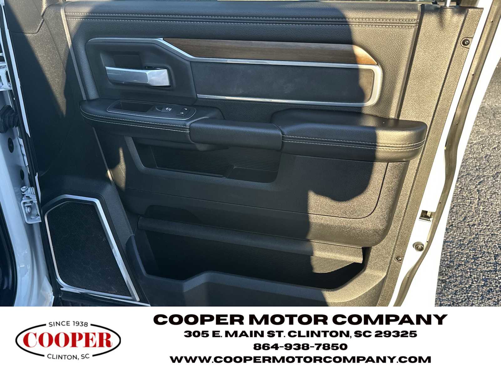 Used 2024 RAM 3500 Laramie image 14