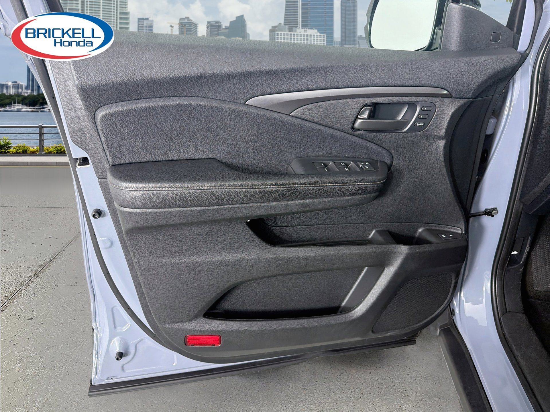 Used 2025 Honda Passport EX-L image 22