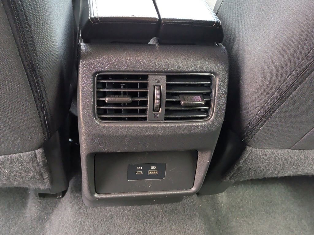 Used 2023 Nissan Rogue SV image 26