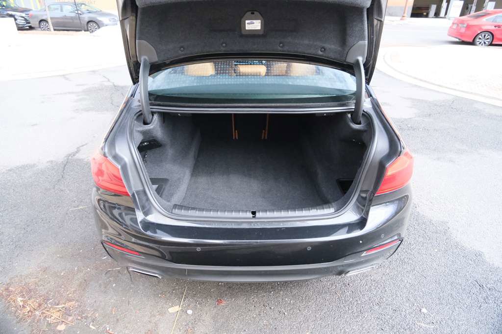 Used 2017 BMW 540i xDrive AWD/4WD image 10