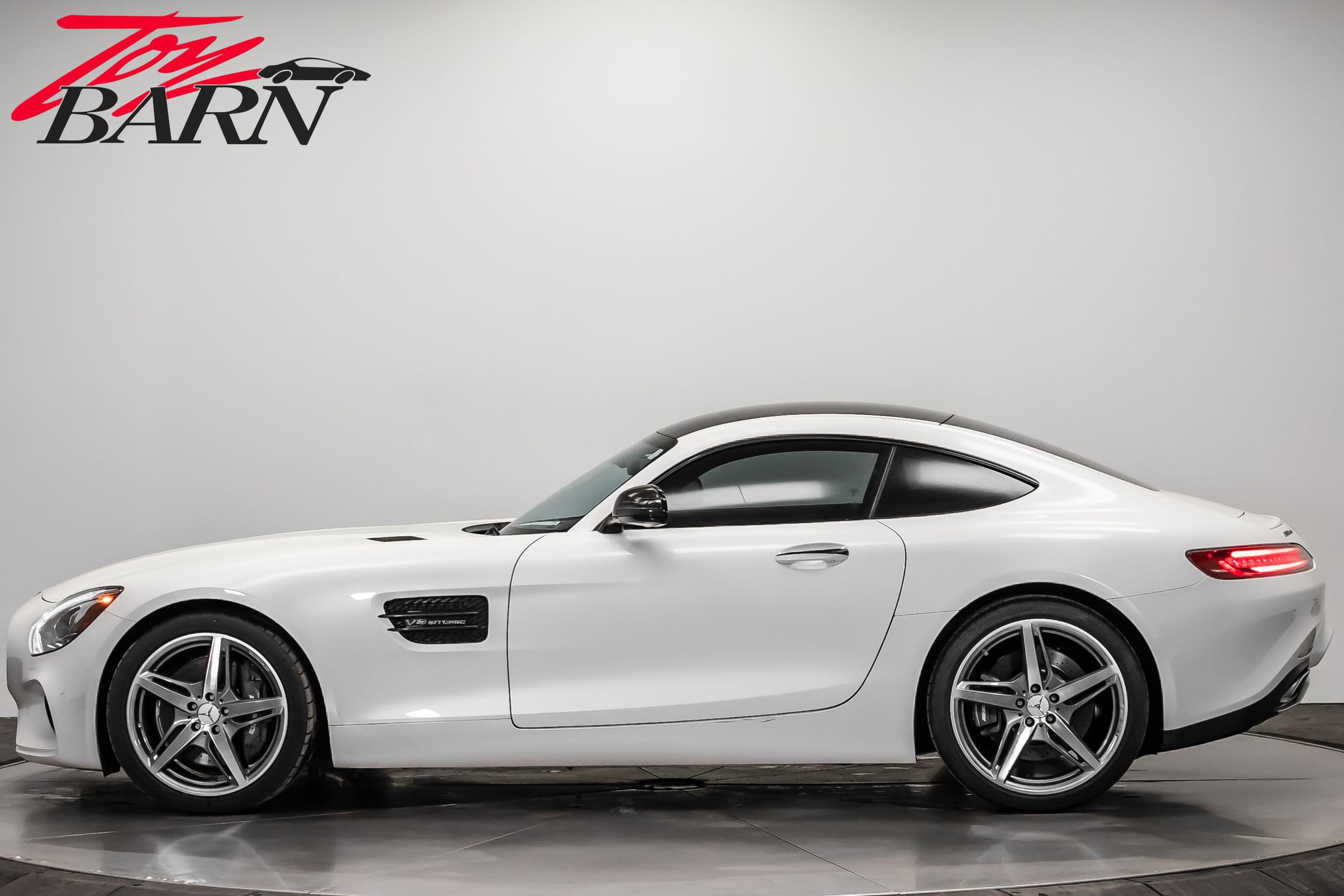 Used 2017 Mercedes-Benz AMG GT Base image 2