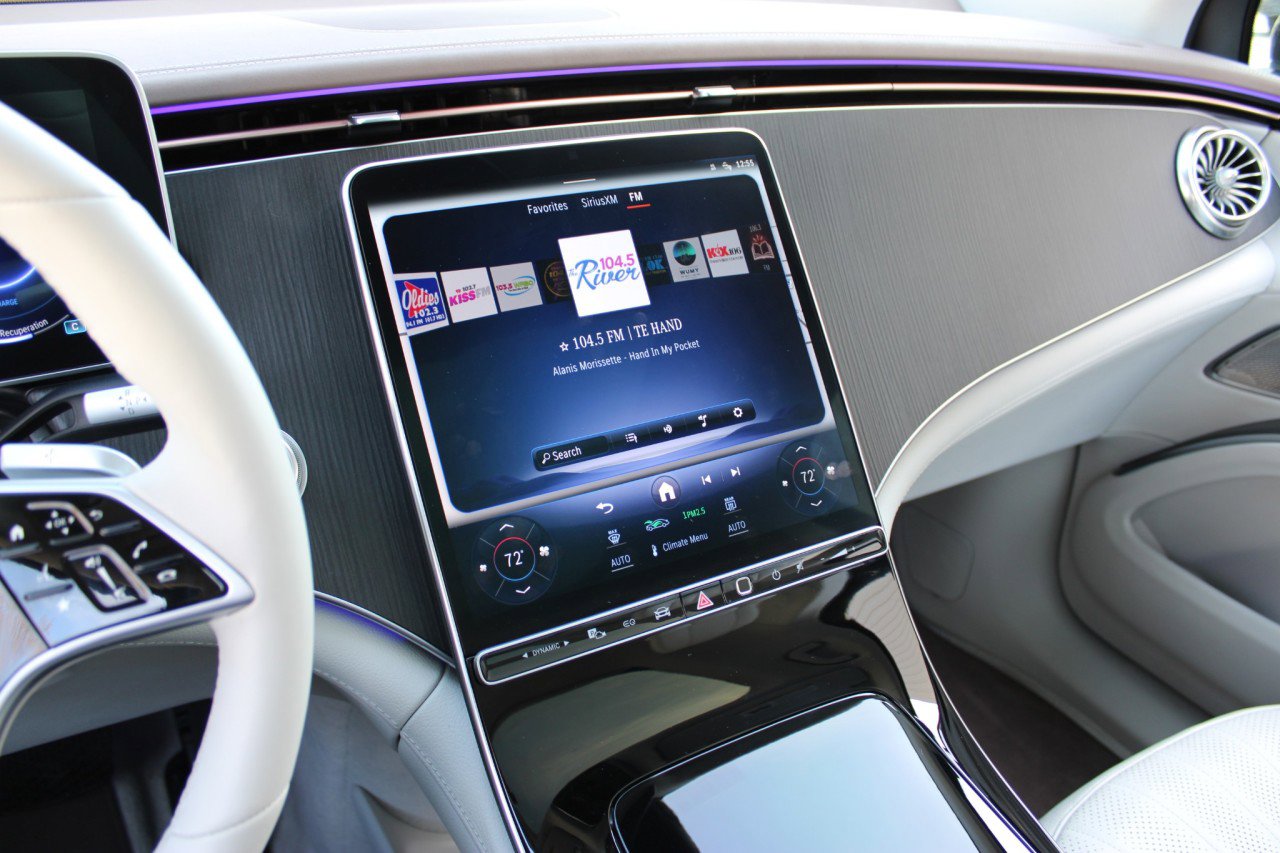 Used 2023 Mercedes-Benz EQS 450+ 4MATIC SUV image 18