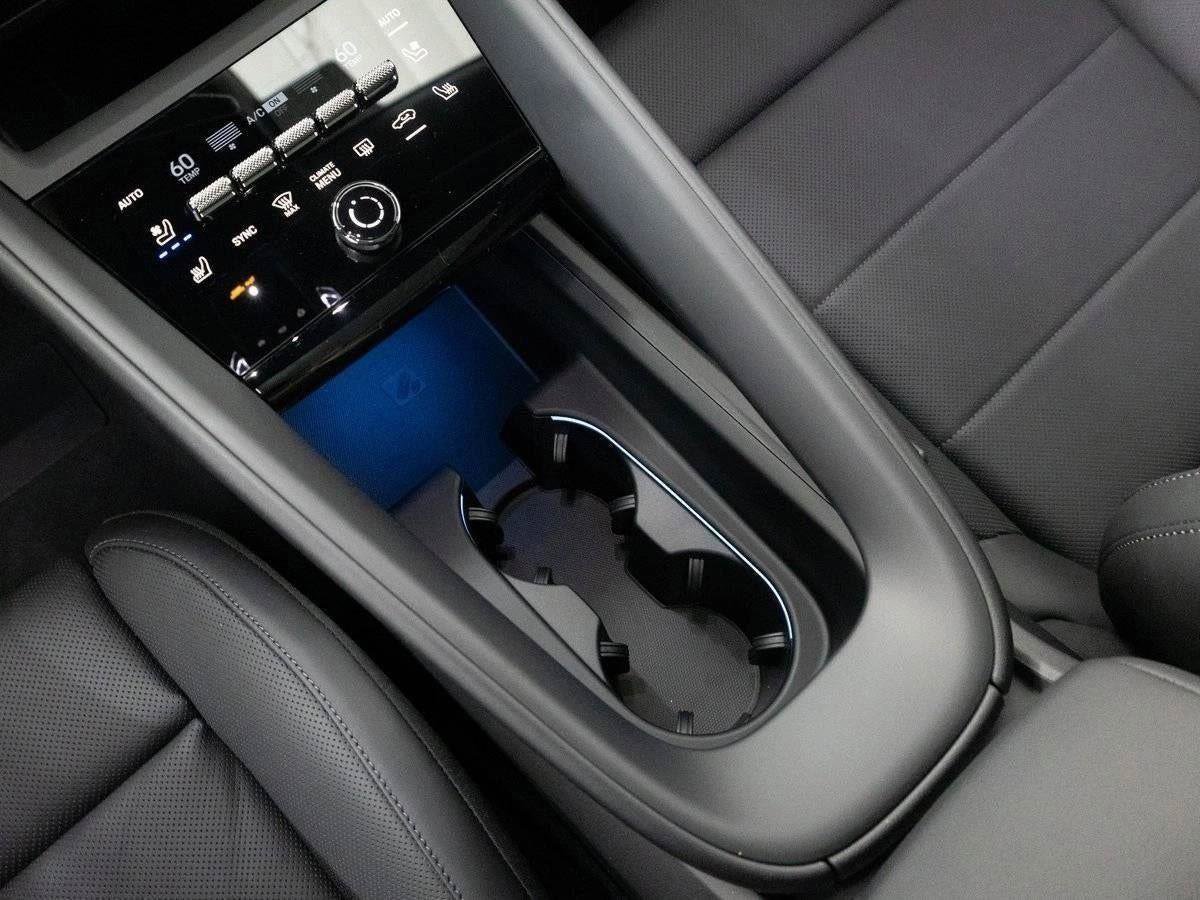 New 2025 Porsche Macan Electric image 71