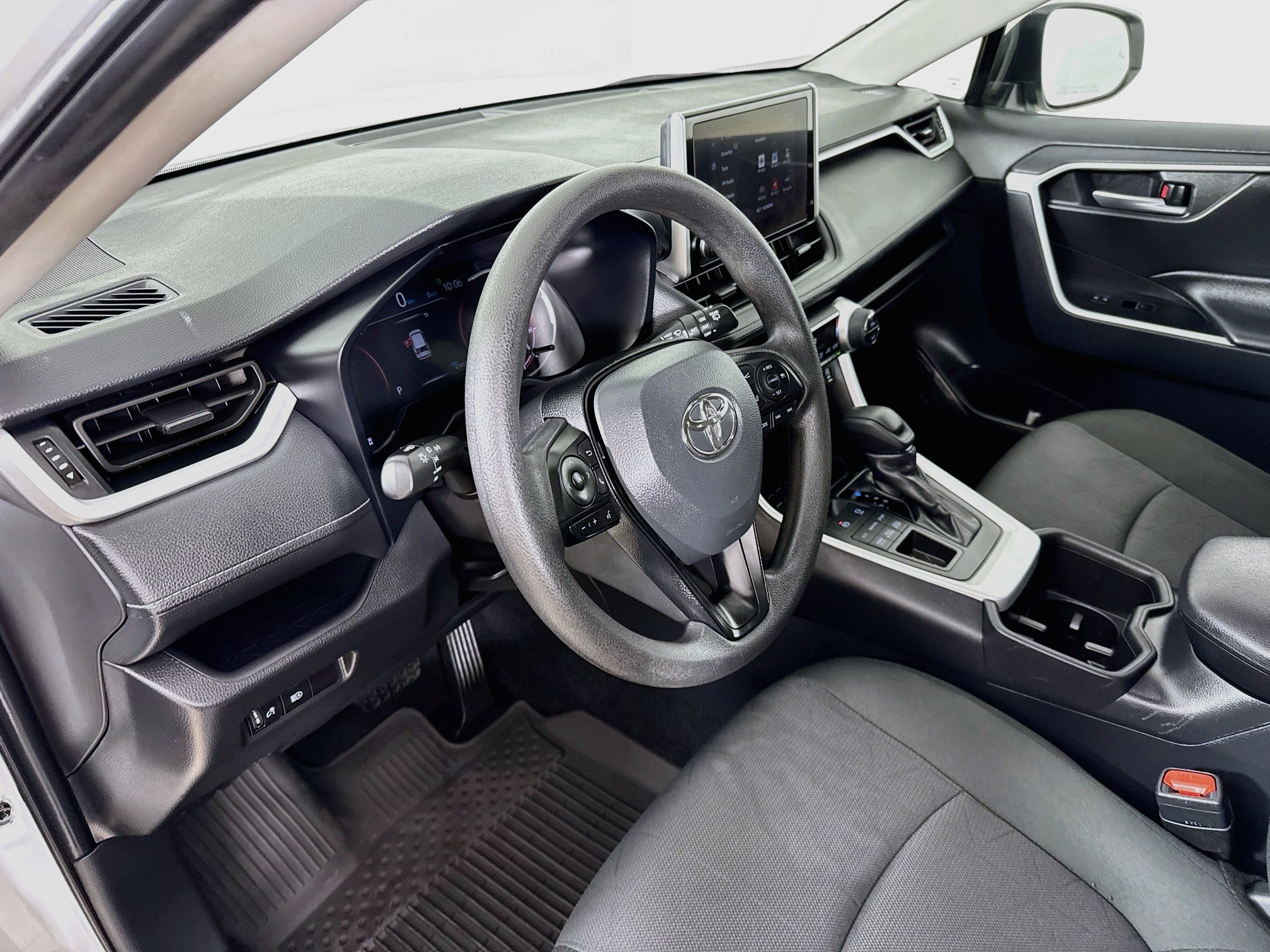 Certified 2025 Toyota RAV4 XLE AWD/4WD image 10