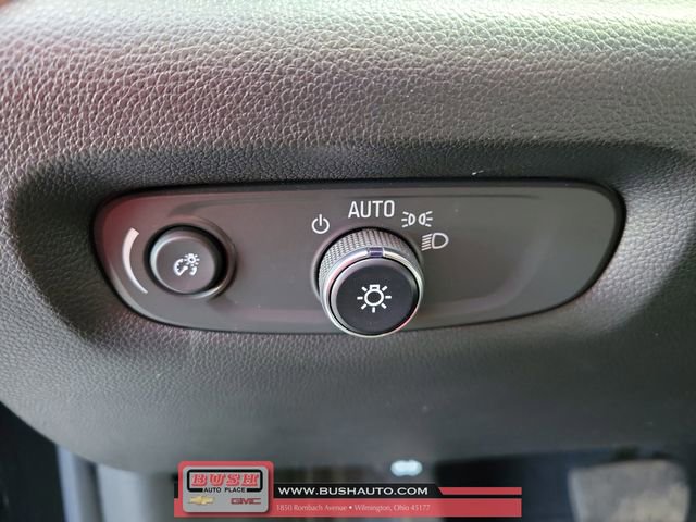 Used 2023 Chevrolet Traverse LT image 23