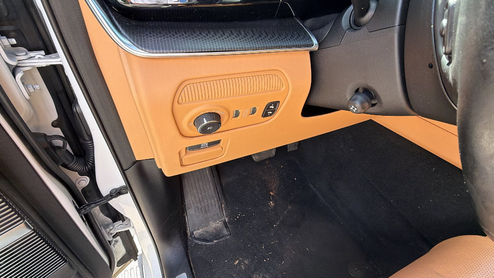 Used 2025 Jeep Grand Wagoneer Series III w/ Rear Seat Video Group 1 AWD/4WD image 29