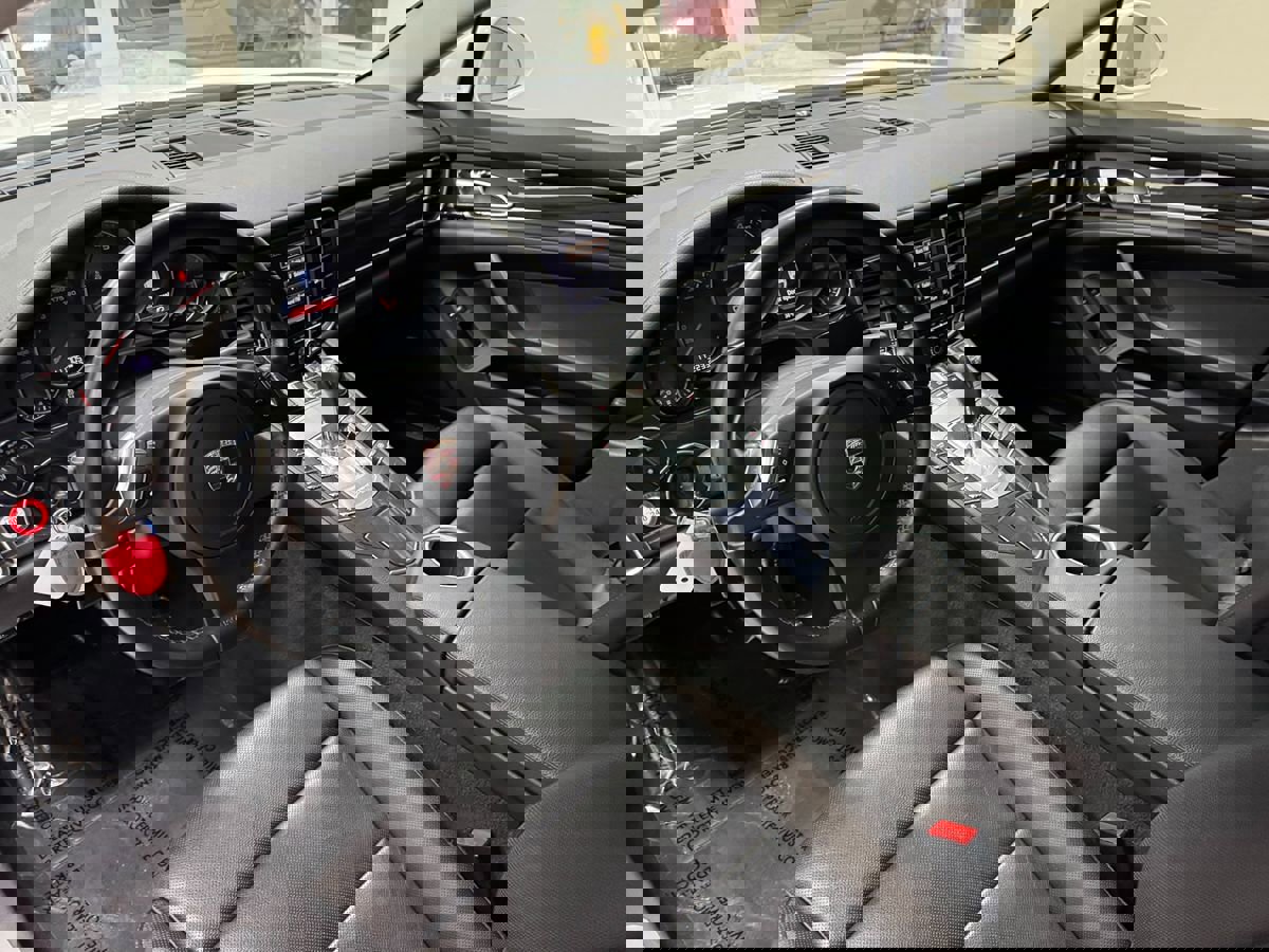 Used 2012 Porsche Panamera 4 image 12