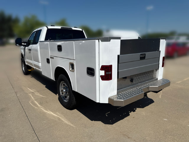 New 2026 Ford F350 XL w/ XL Chrome Package AWD/4WD image 8