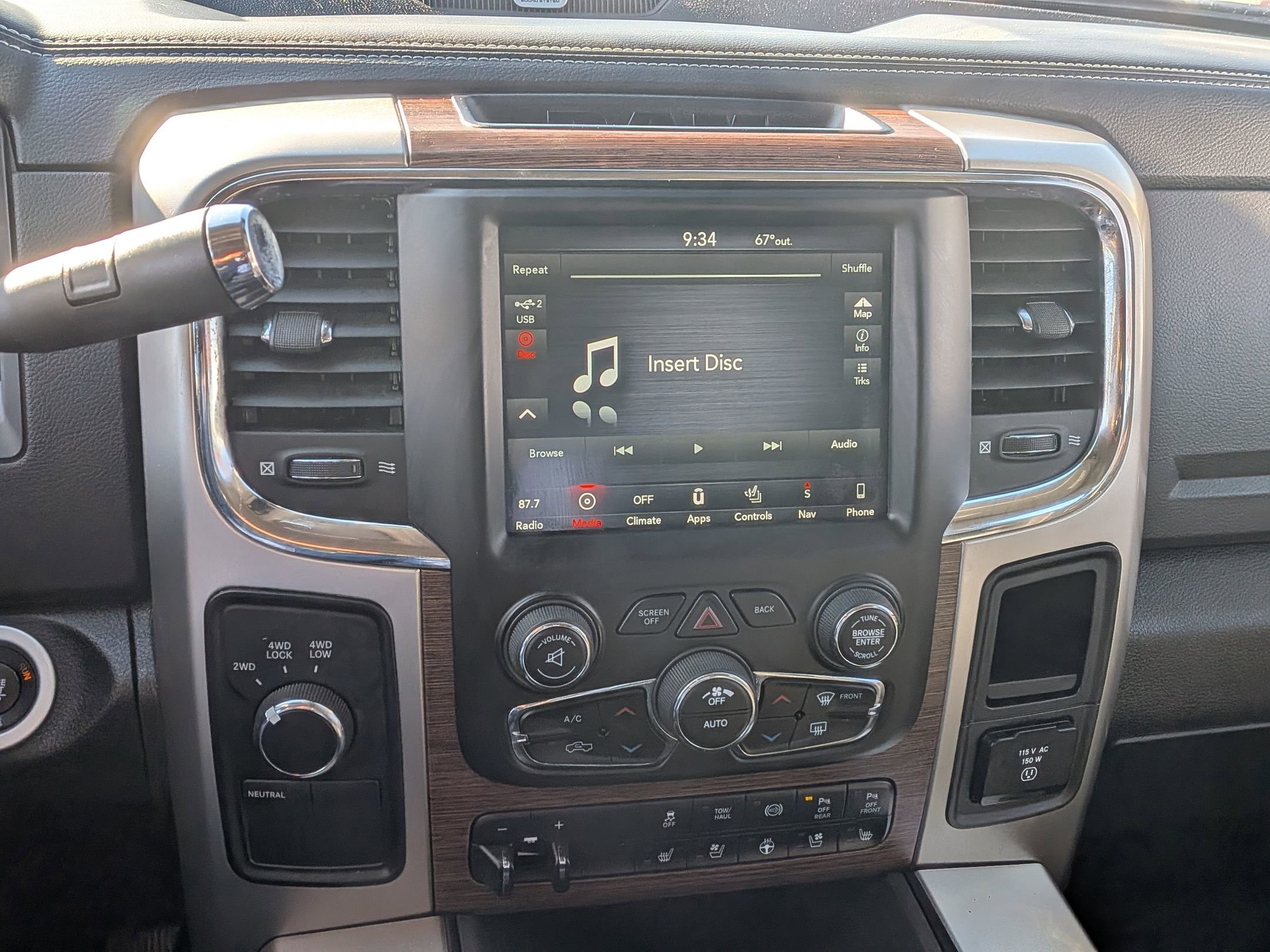 Used 2018 RAM 2500 Laramie image 26