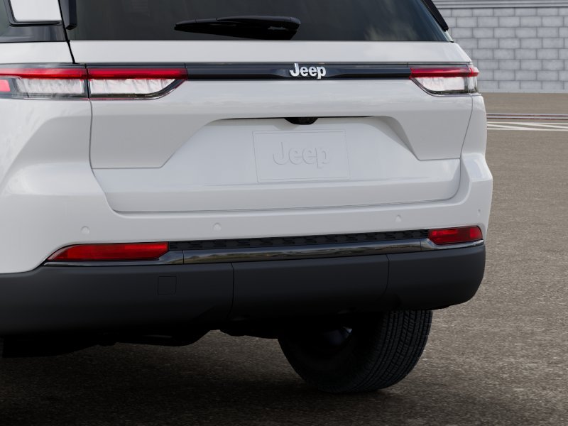 New 2027 Jeep Grand Cherokee Laredo X RWD image 13