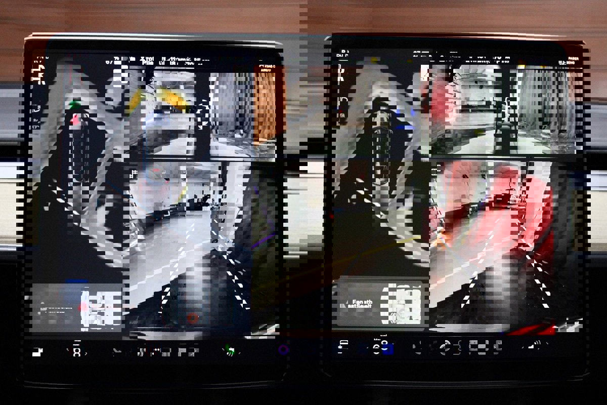 Used 2023 Tesla Model Y Long Range image 30