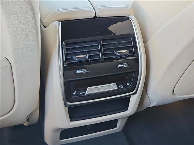 Used 2022 BMW X5 xDrive45e w/ Climate Comfort Package AWD/4WD image 17