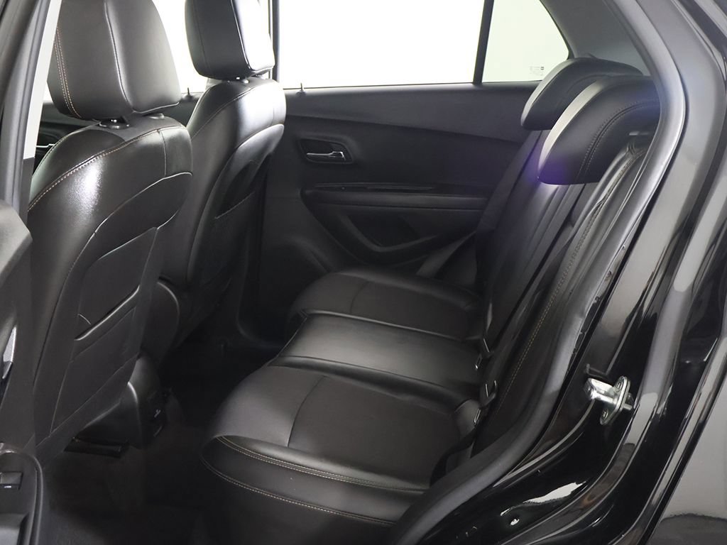 Used 2020 Chevrolet Trax LT w/ LT Convenience Package FWD image 25