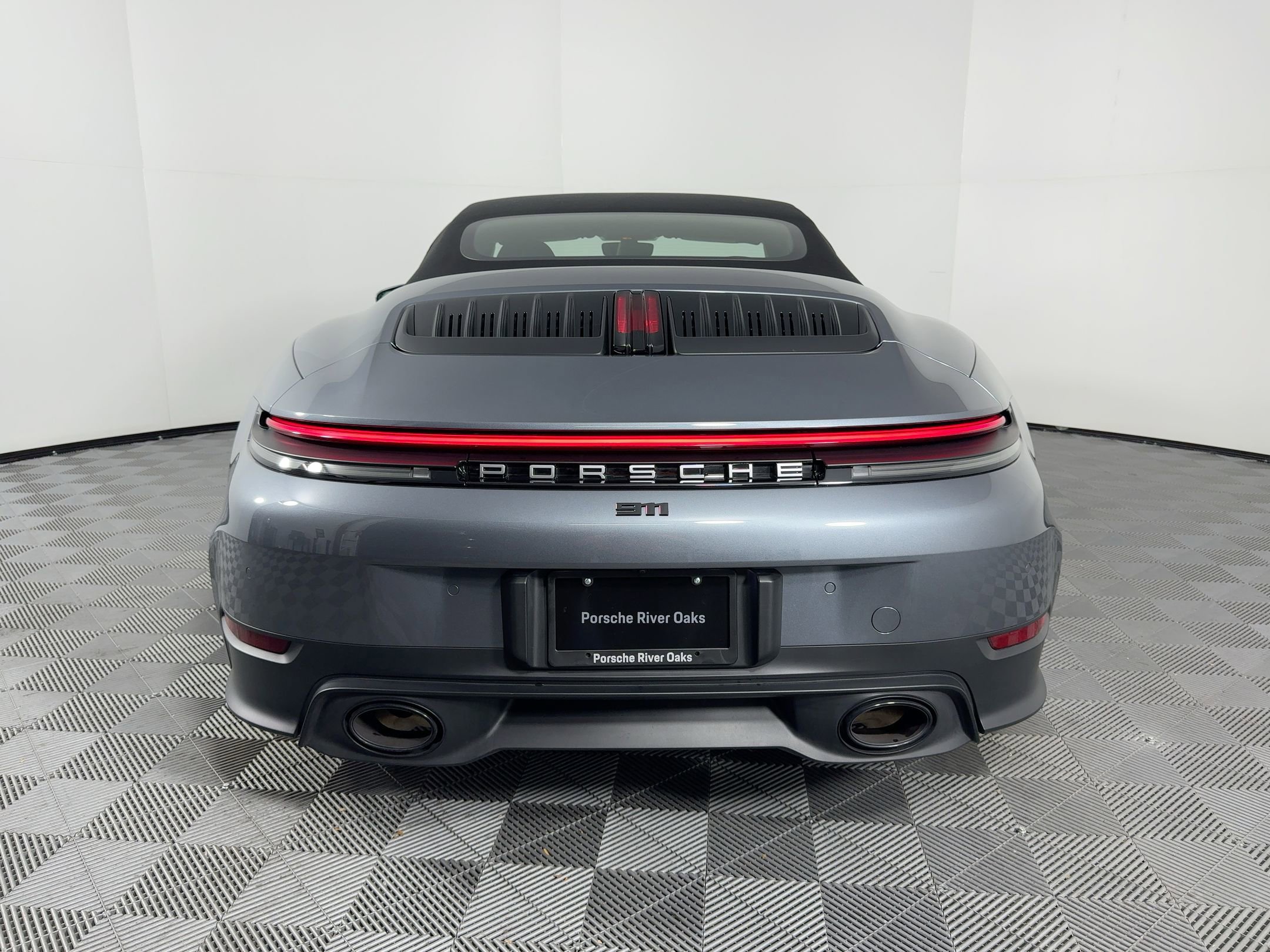 Certified 2025 Porsche 911 Carrera image 32