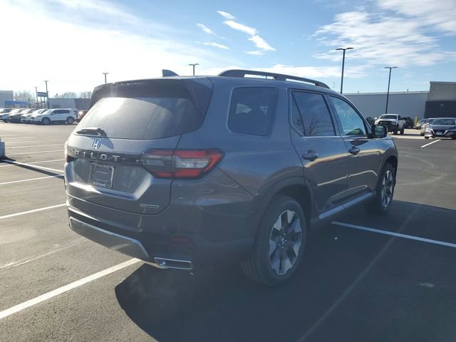 New 2026 Honda Pilot Touring image 13