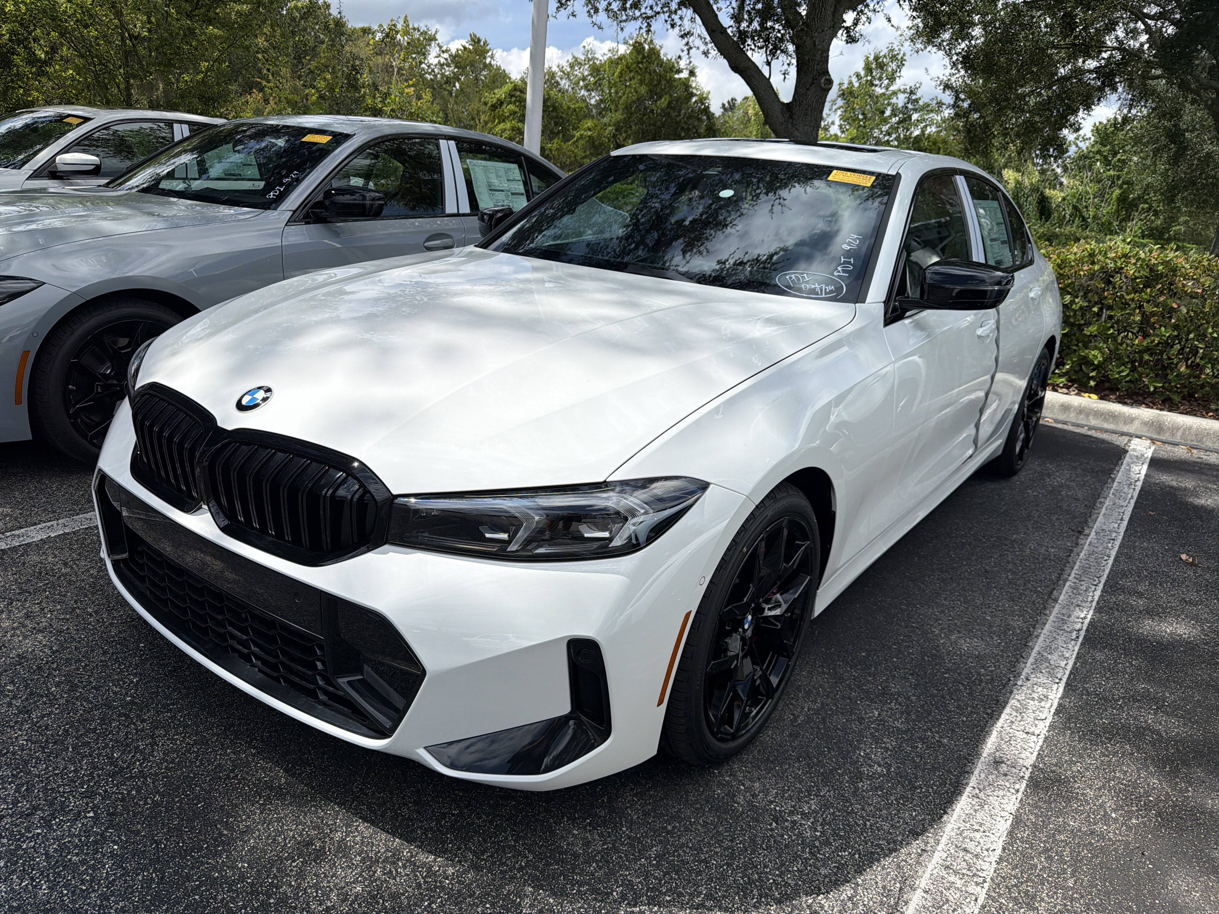New 2026 BMW 330i Sedan w/ M Sport Package RWD image 3