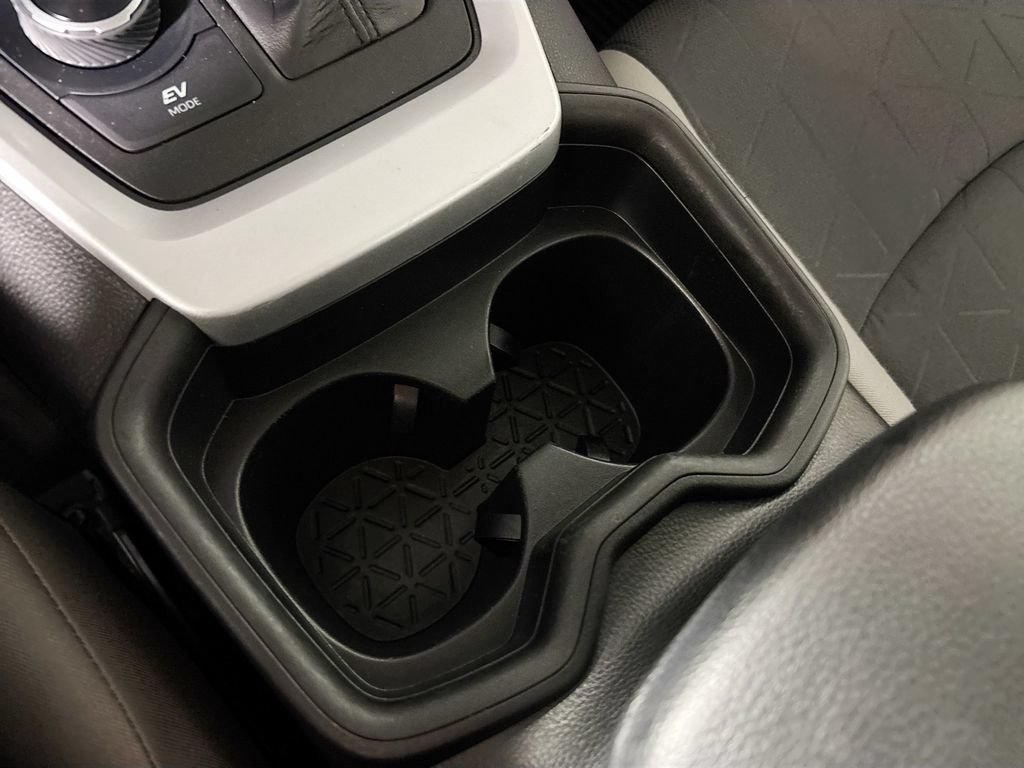 Used 2020 Toyota RAV4 XLE AWD/4WD image 15