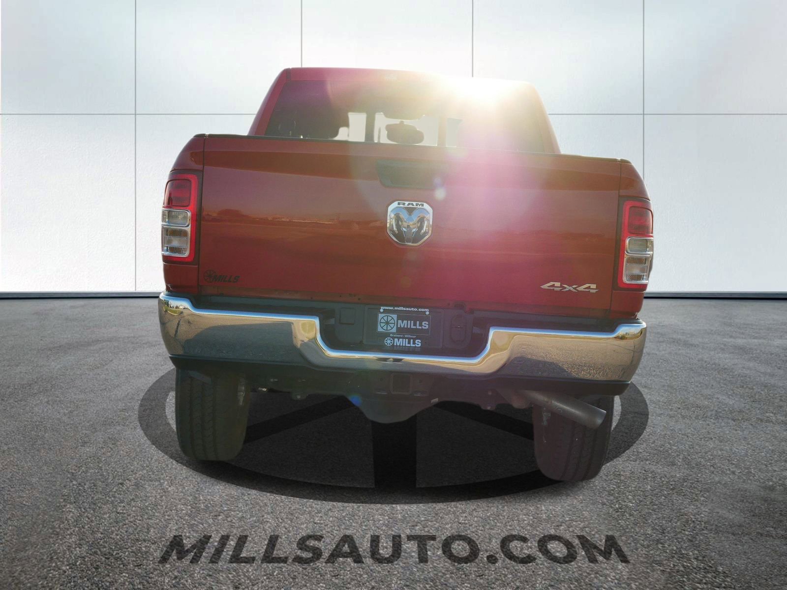 Used 2024 RAM 2500 Tradesman w/ Chrome Appearance Group image 5