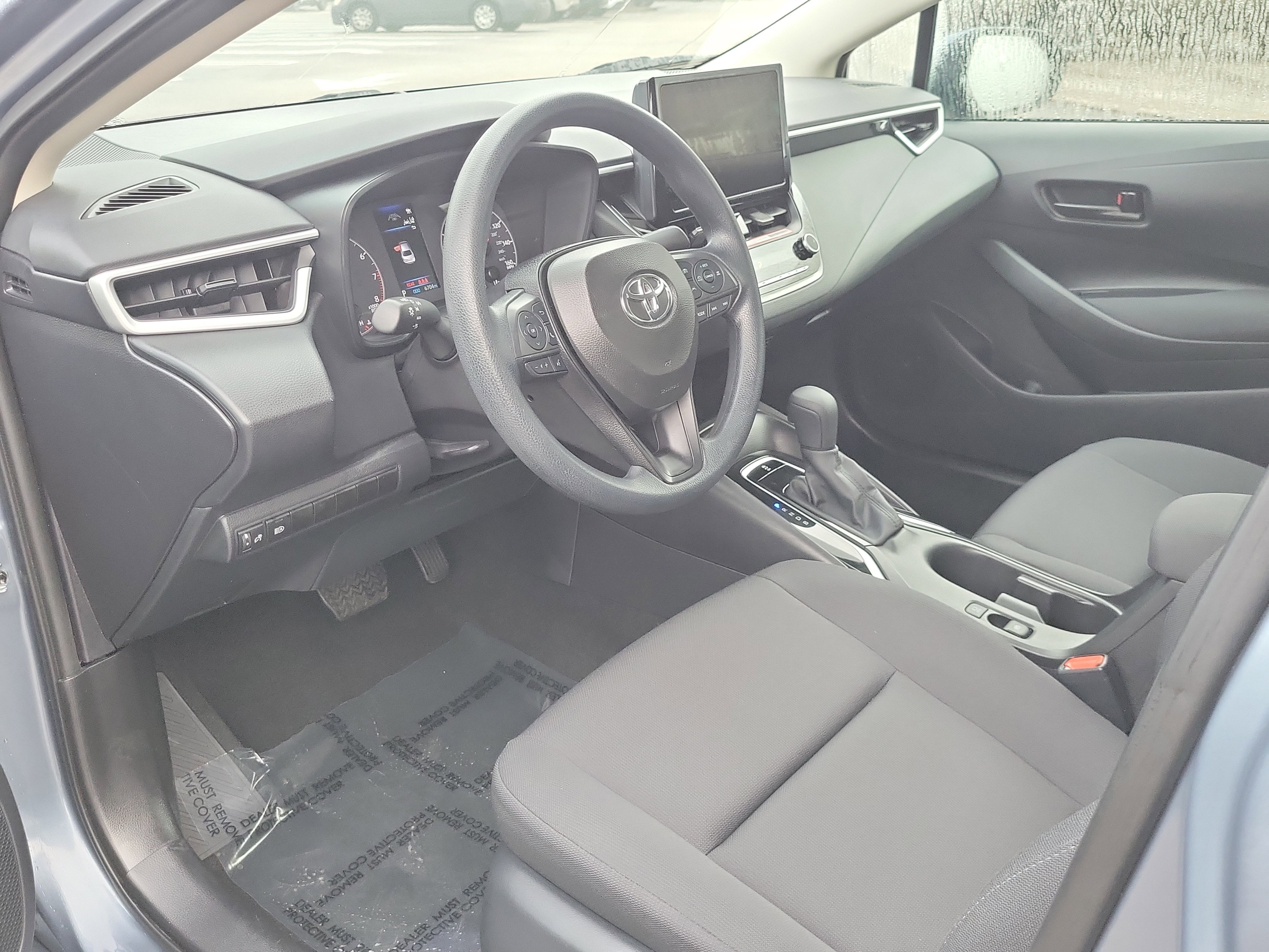 Used 2025 Toyota Corolla LE image 11