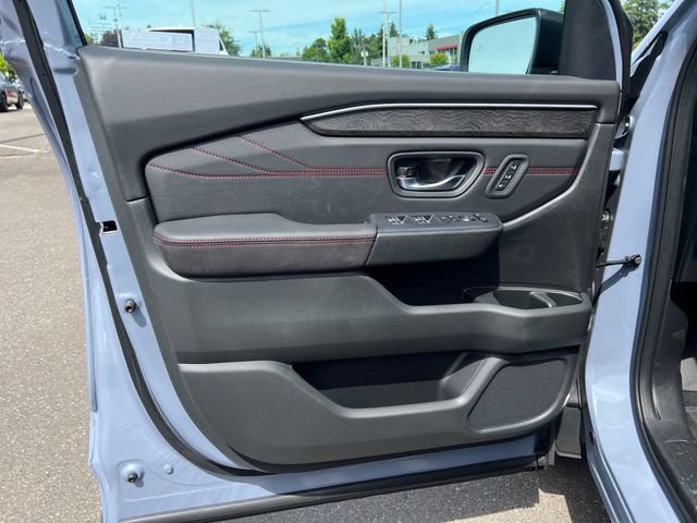 New 2026 Honda Pilot Black Edition image 17